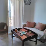 Διαμέρισμα Modern Ground Floor On The Pebbles