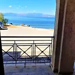Apartment Modern Ground Floor On The Pebbles Paralia Platanou