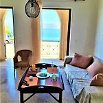 Modern Ground Floor On The Pebbles Apartment Paralia Platanou