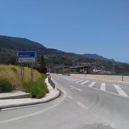 아파트 Modern Ground Floor On The Pebbles Paralia Platanou