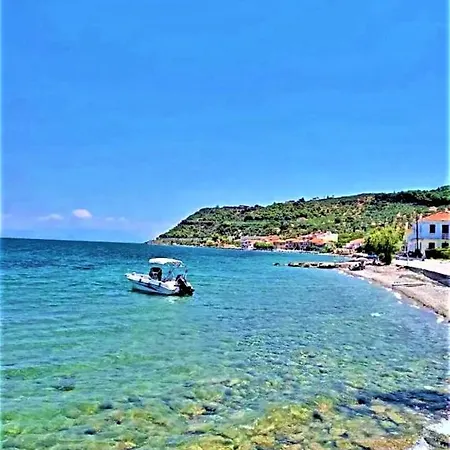 Modern Ground Floor On The Pebbles 아파트 Paralia Platanou