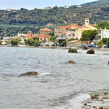 Modern Ground Floor On The Pebbles 아파트 Paralia Platanou