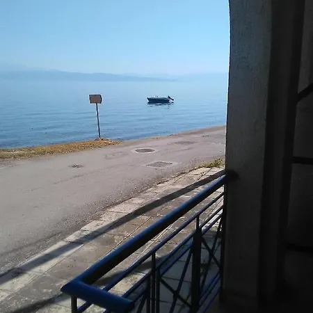 Modern Ground Floor On The Pebbles * Paralia Platanou