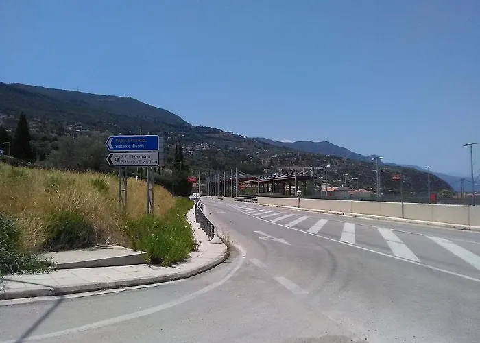 Διαμέρισμα Modern Ground Floor On The Pebbles Paralia Platanou