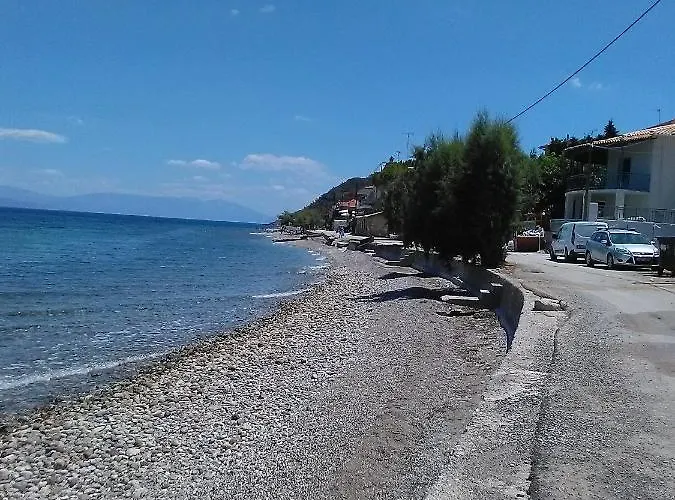 Modern Ground Floor On The Pebbles 아파트 Paralia Platanou