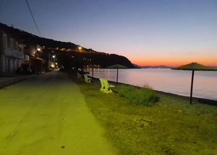 Modern Ground Floor On The Pebbles Διαμέρισμα