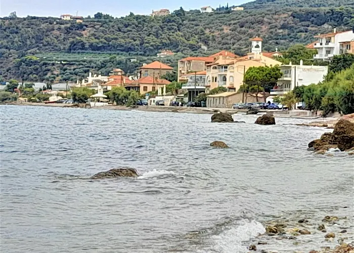 Modern Ground Floor On The Pebbles Διαμέρισμα Paralia Platanou