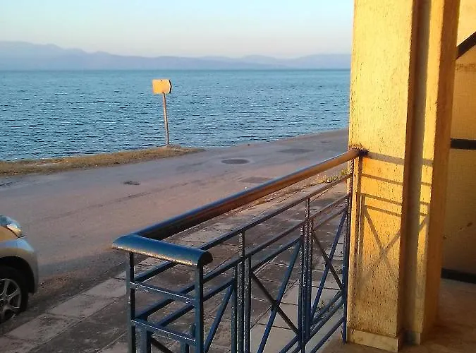 Διαμέρισμα Modern Ground Floor On The Pebbles *