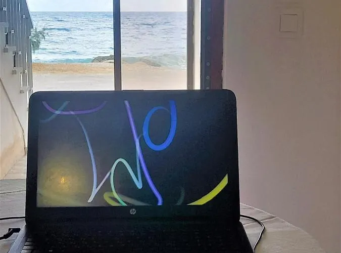 Διαμέρισμα Modern Ground Floor On The Pebbles *