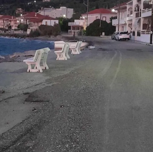 Modern Ground Floor On The Pebbles Διαμέρισμα Paralia Platanou