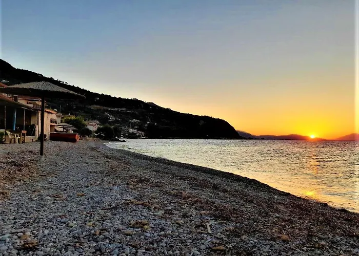 Modern Ground Floor On The Pebbles Διαμέρισμα