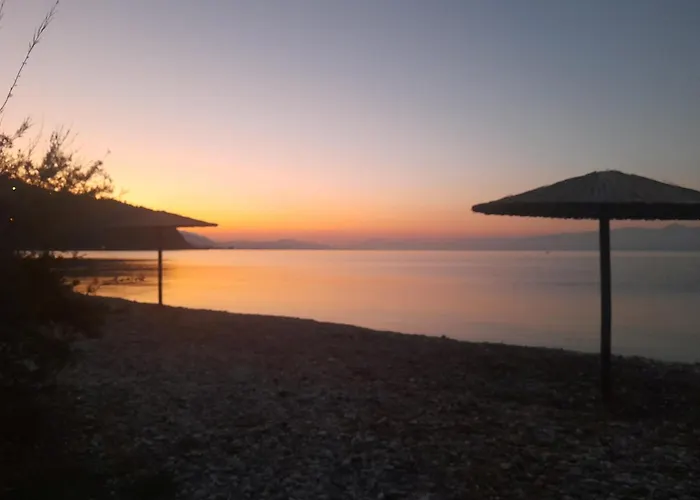 Apartment Modern Ground Floor On The Pebbles Paralia Platanou